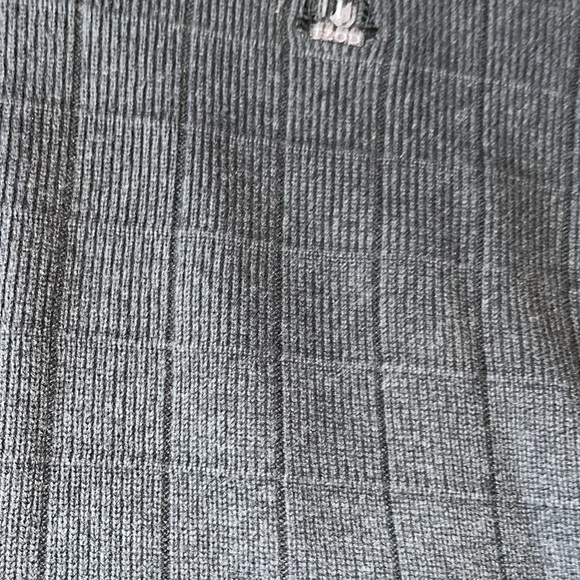 Izod-L-dark gray-100% cotton-crewneck,pull over, rib detail, long sleeve sweater - Picture 5 of 11